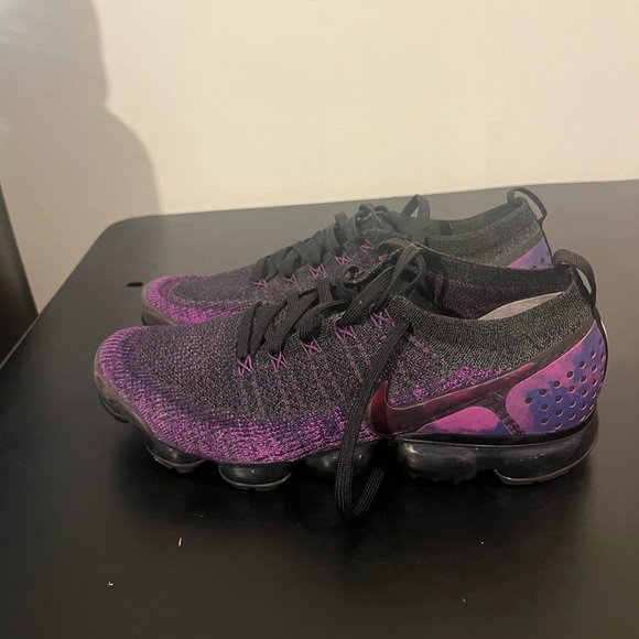 Purple and Black Athletic Shoes Vapormax Flyknit - Picture 4 of 6